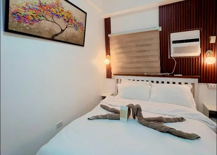Near Mactan Intl Airport Flyin Staycation Aparthotel
